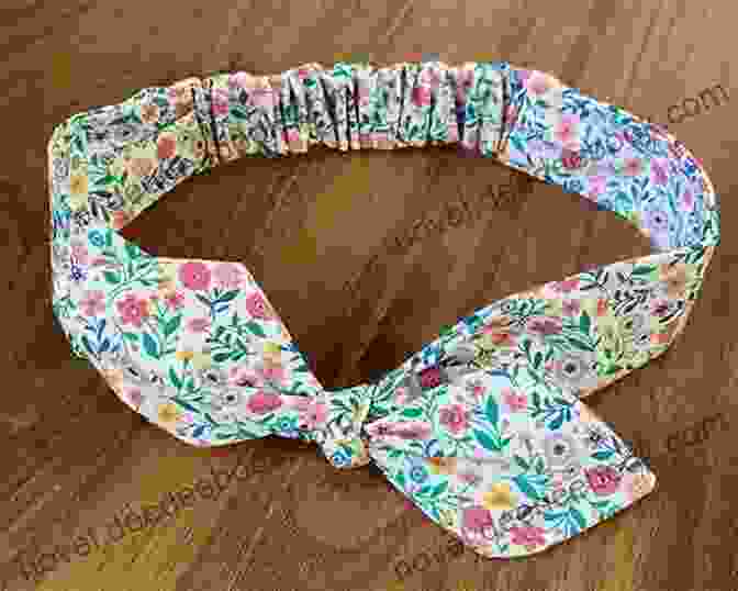 Headband Made Of Patterned Fabric Fat Quarter: Vintage: 25 Projects To Make From Short Lengths Of Fabric